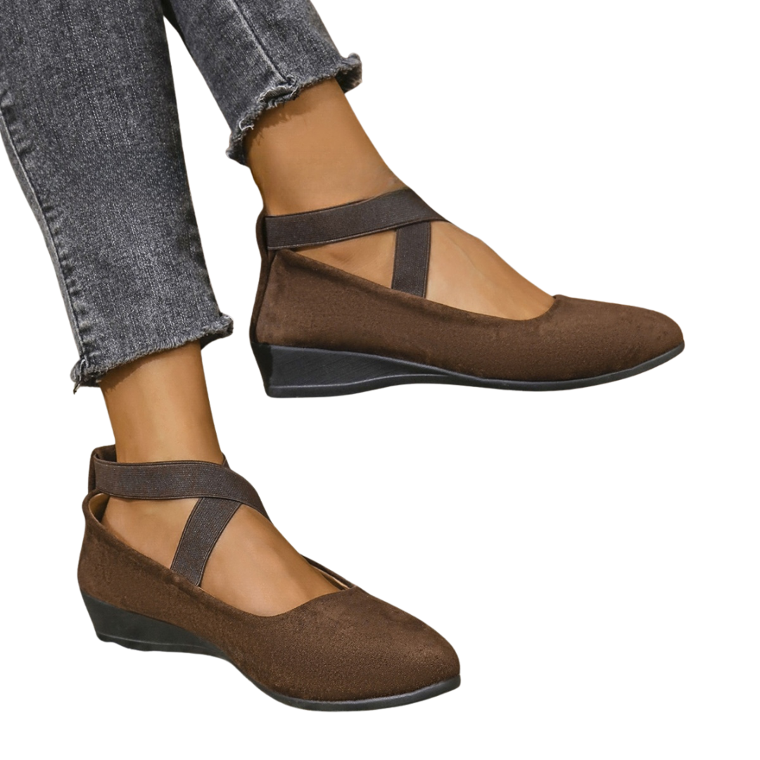 VERA™ – Breathable Wedge Slip-On Closed Shoes